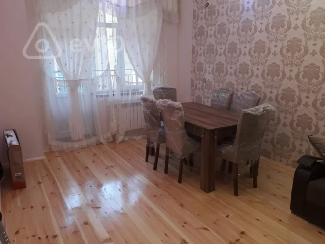 Satılır 2 otaqlı yeni tikili 70 m²