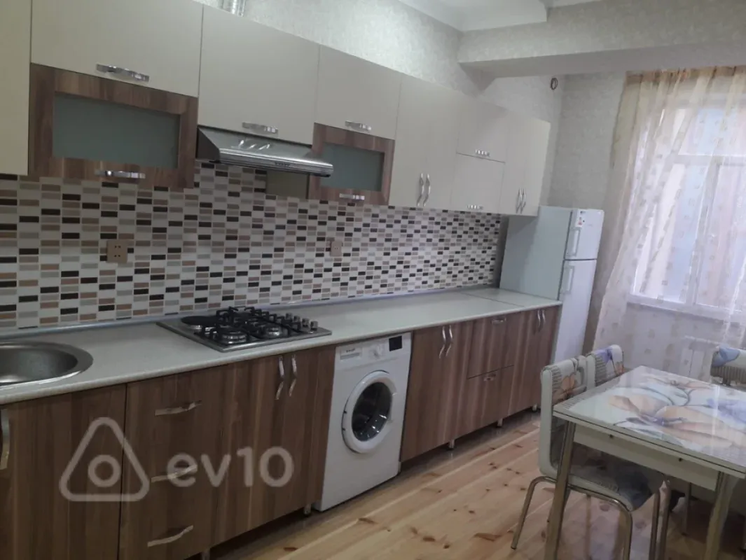 Satılır 2 otaqlı yeni tikili 70 m²