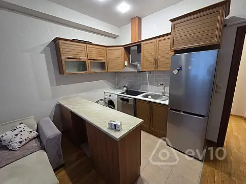 Kirayə verilir 2 otaqlı yeni tikili 85 m²