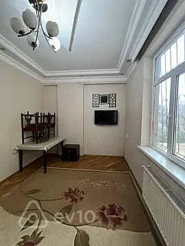 Kirayə verilir 2 otaqlı yeni tikili 75 m²