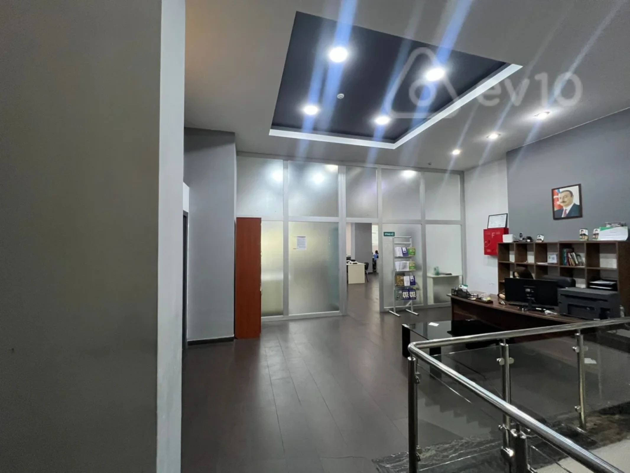 Kirayə verilir mənzil 380 m²