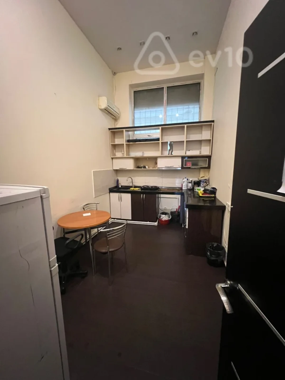 Kirayə verilir mənzil 380 m²