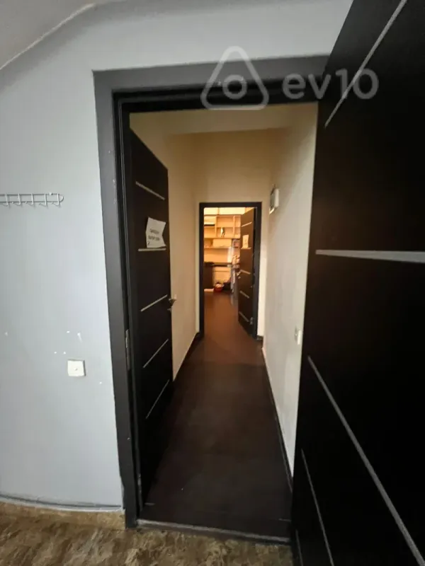 Kirayə verilir mənzil 380 m²