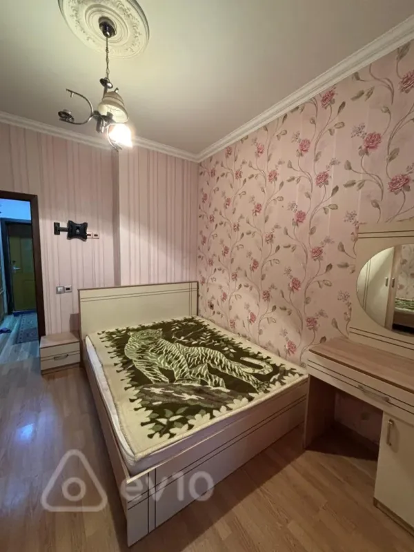 Kirayə verilir 2 otaqlı yeni tikili 60 m²