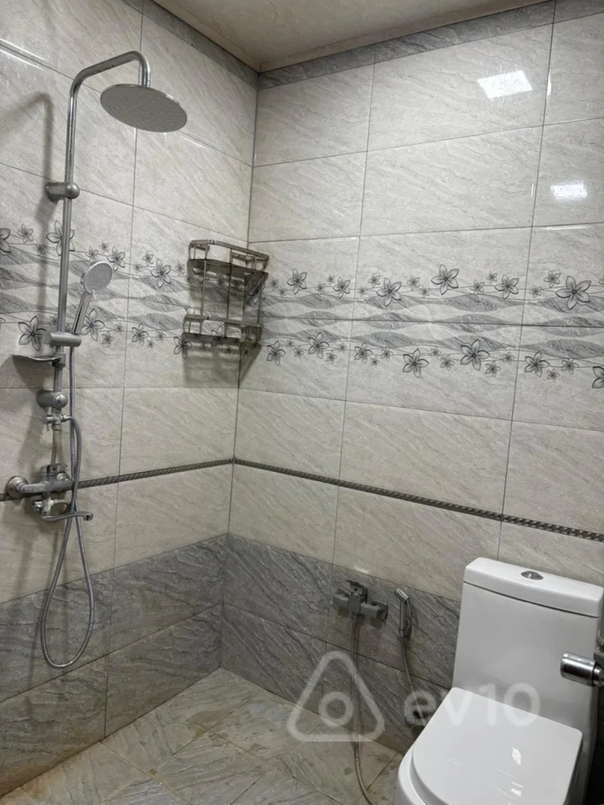 Kirayə verilir 2 otaqlı yeni tikili 60 m²