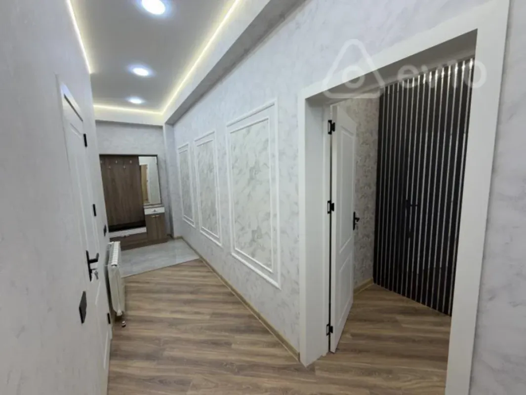 Kirayə verilir 2 otaqlı yeni tikili 75 m²