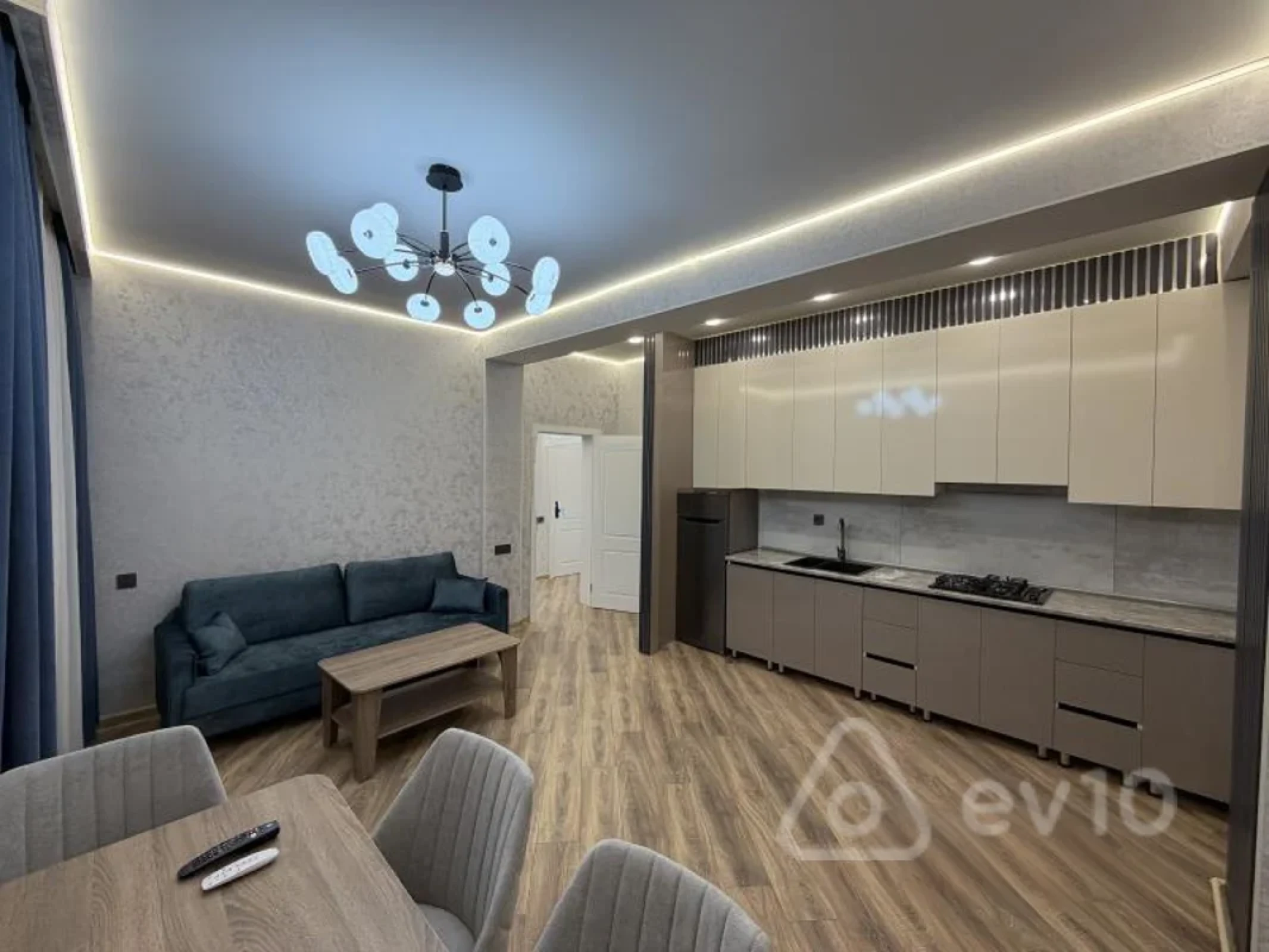 Kirayə verilir 2 otaqlı yeni tikili 75 m²