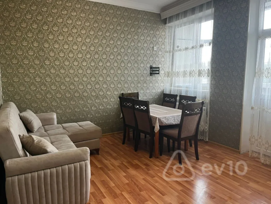 Kirayə verilir 3 otaqlı yeni tikili 70 m²