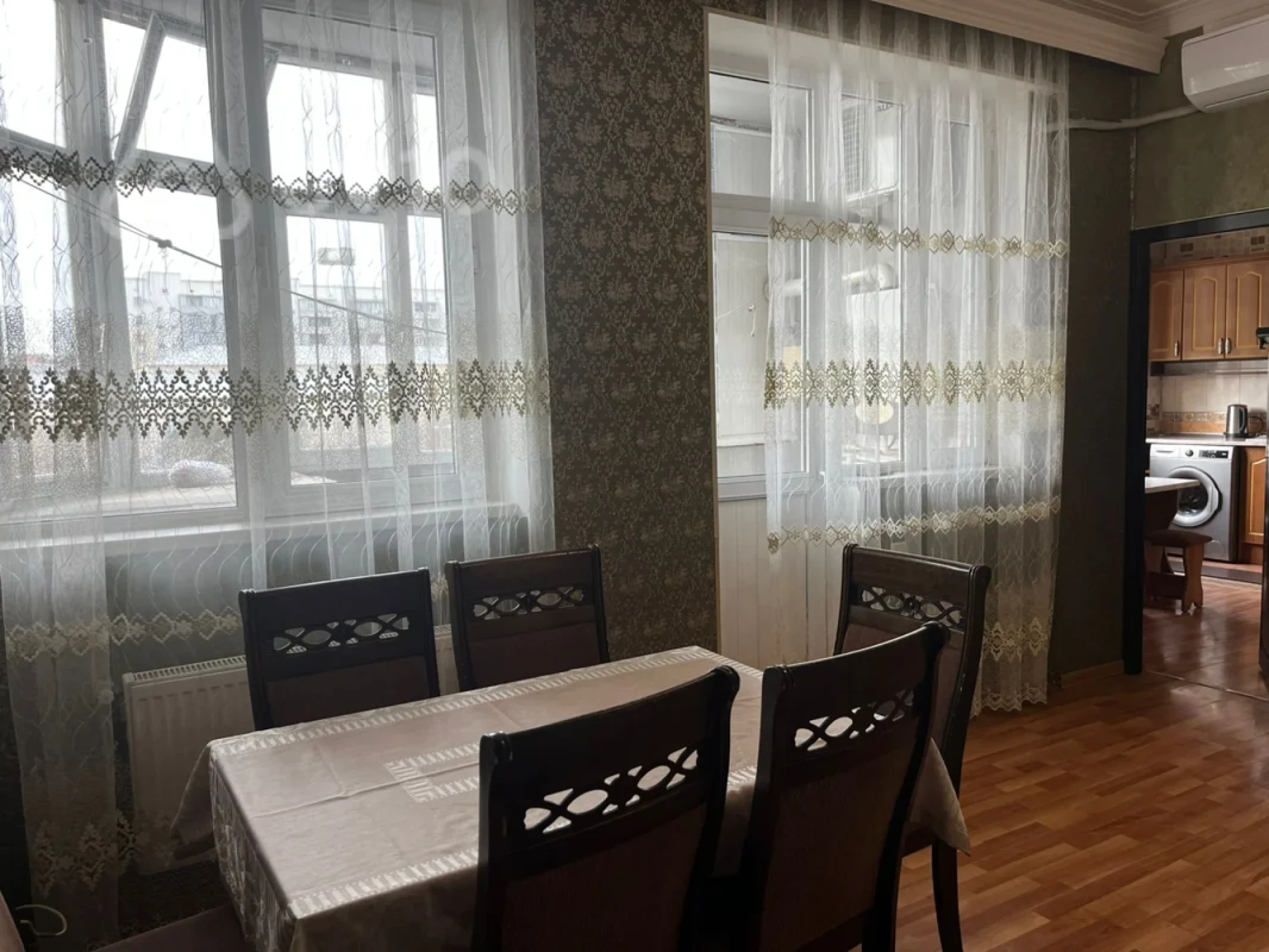 Kirayə verilir 3 otaqlı yeni tikili 70 m²