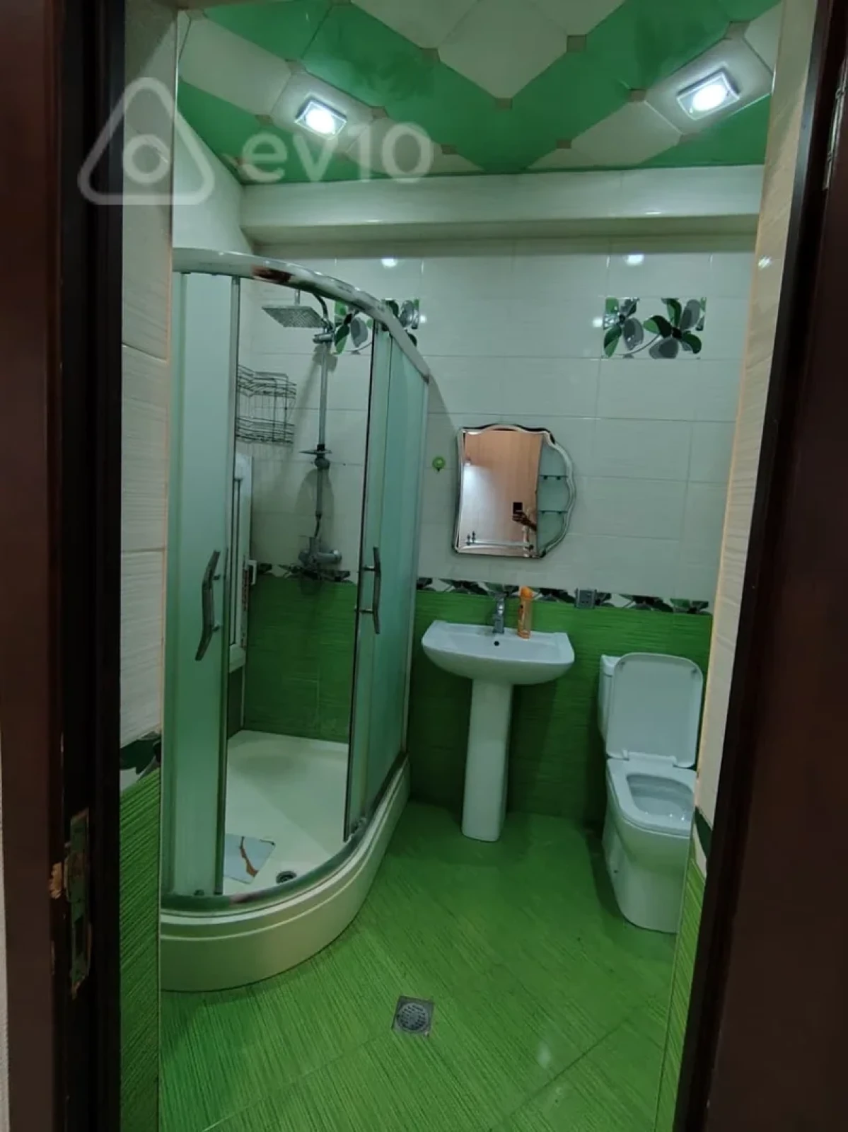 Kirayə verilir 2 otaqlı yeni tikili 80 m²