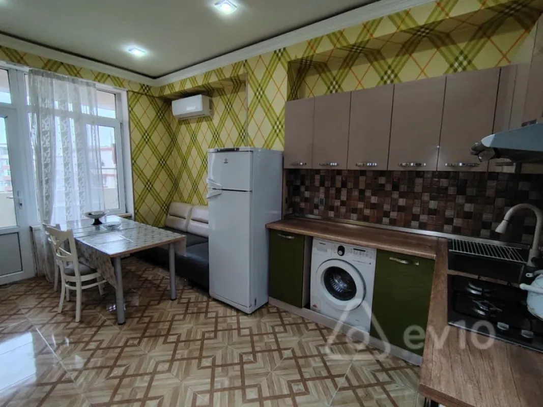 Kirayə verilir 2 otaqlı yeni tikili 80 m²