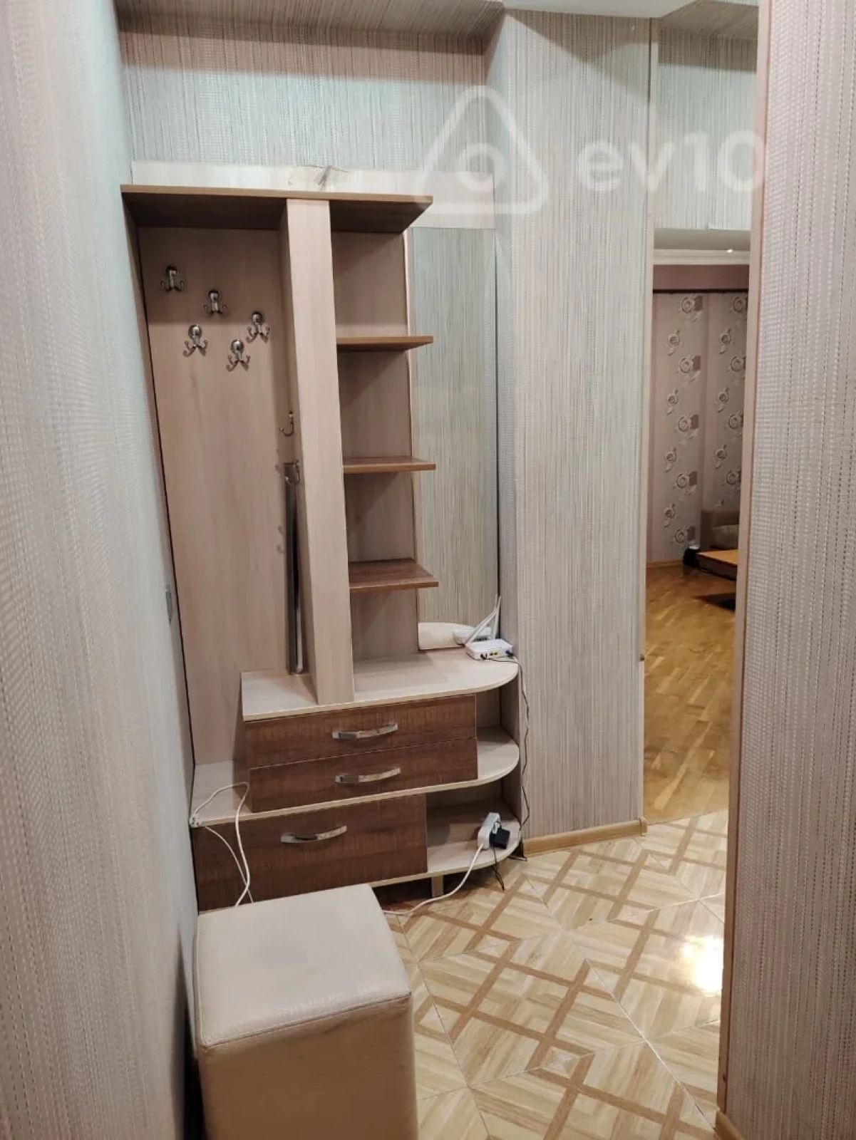 Kirayə verilir 2 otaqlı yeni tikili 80 m²