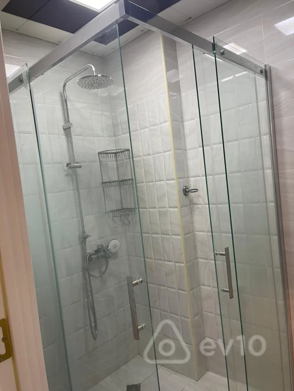 Kirayə verilir 2 otaqlı yeni tikili 60 m²