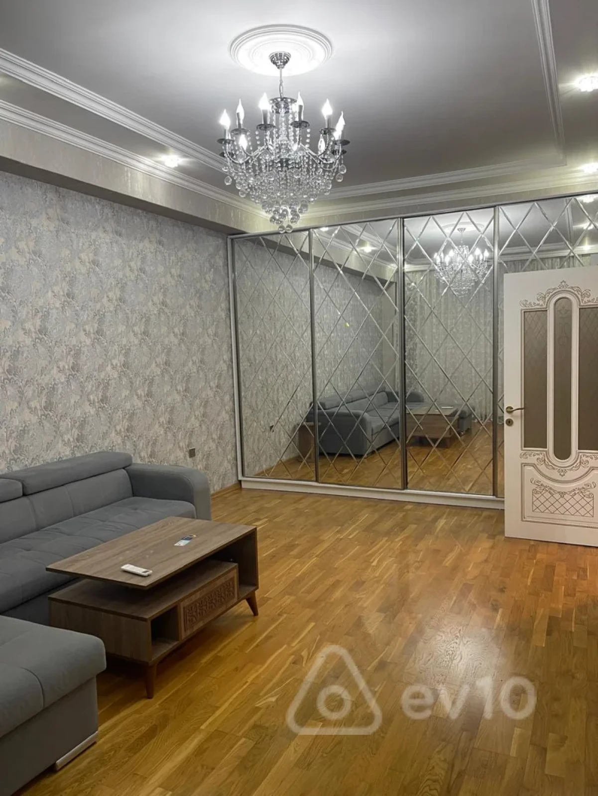 Kirayə verilir 2 otaqlı yeni tikili 60 m²