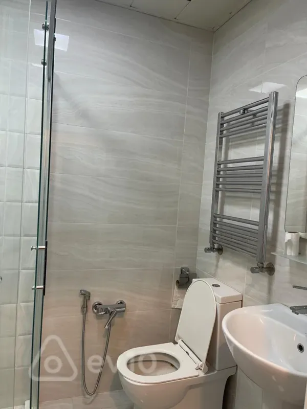 Kirayə verilir 2 otaqlı yeni tikili 60 m²