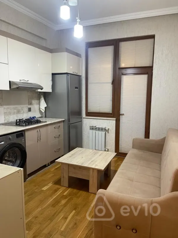 Kirayə verilir 2 otaqlı yeni tikili 60 m²
