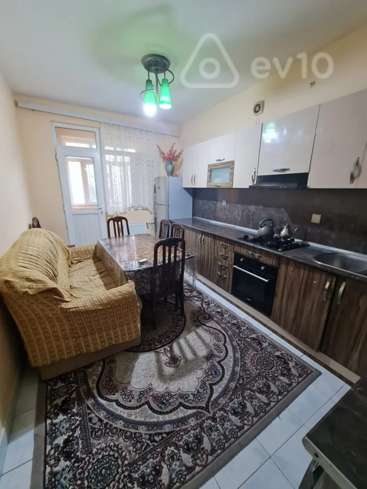 Kirayə verilir 2 otaqlı yeni tikili 65 m²