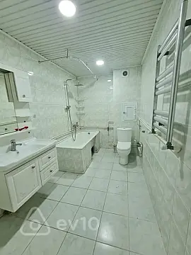 Kirayə verilir 2 otaqlı yeni tikili 65 m²