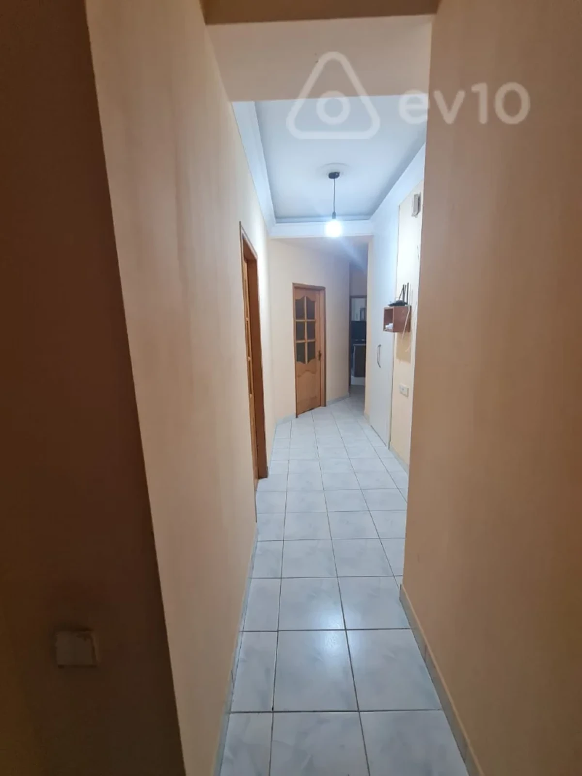 Kirayə verilir 2 otaqlı yeni tikili 65 m²