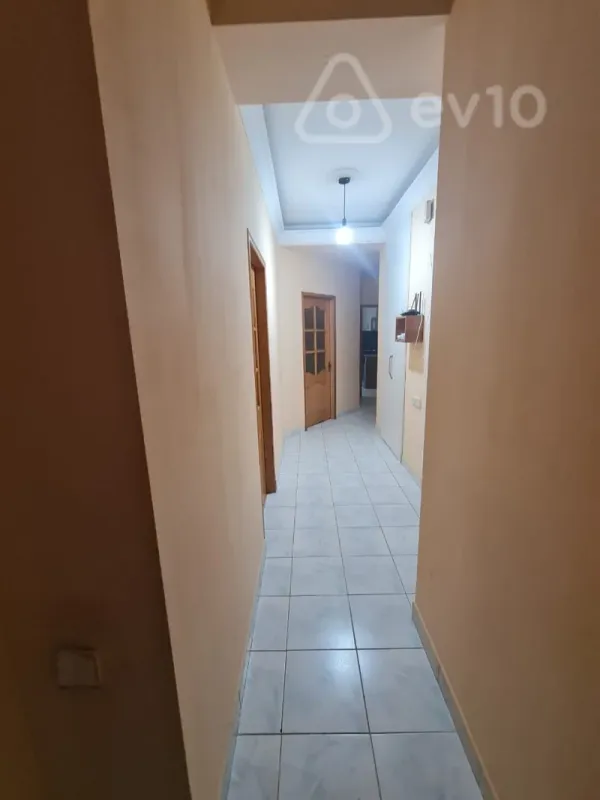 Kirayə verilir 2 otaqlı yeni tikili 65 m²