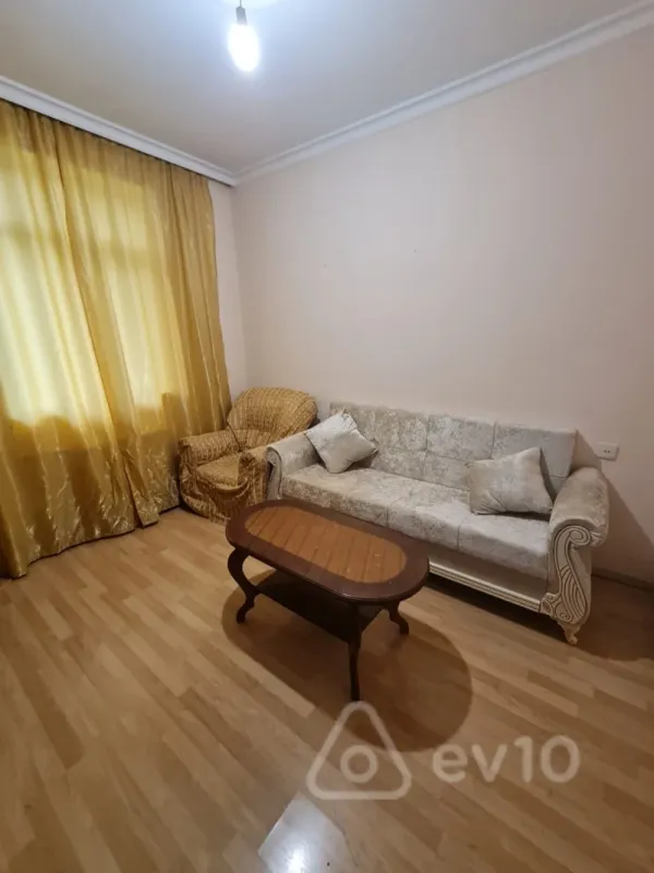 Kirayə verilir 2 otaqlı yeni tikili 65 m²