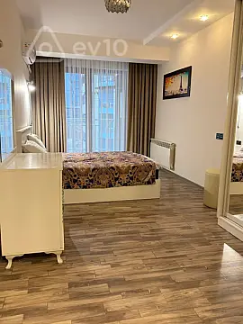 Kirayə verilir 2 otaqlı yeni tikili 70 m²