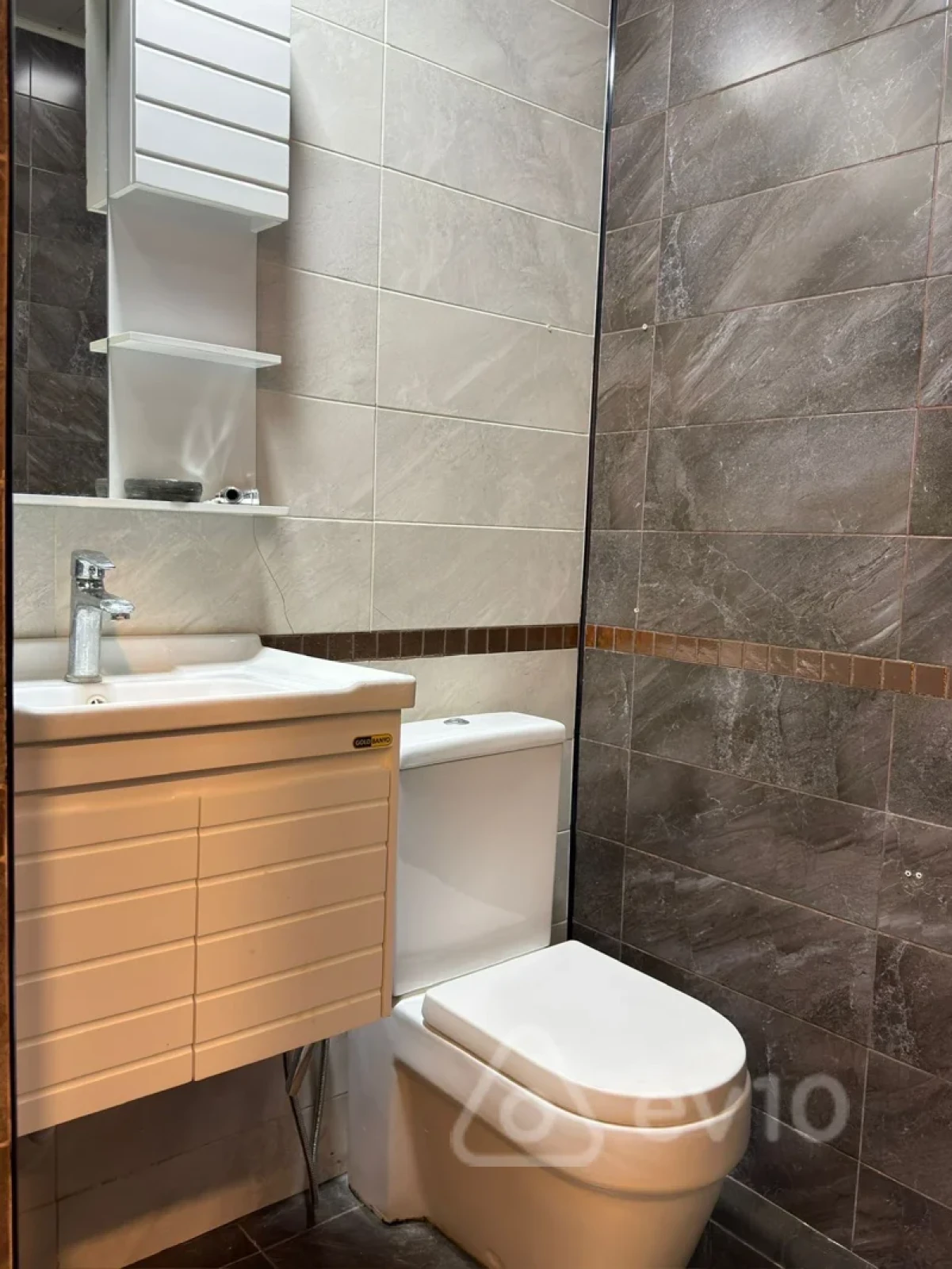 Kirayə verilir 2 otaqlı yeni tikili 70 m²