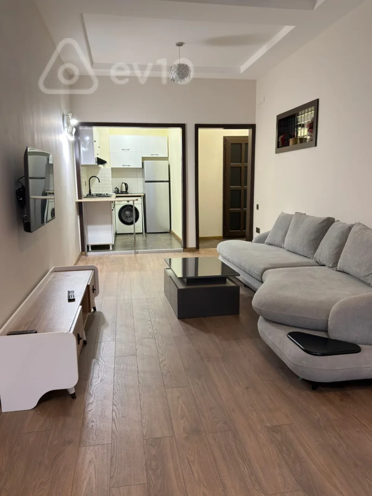 Kirayə verilir 2 otaqlı yeni tikili 70 m²