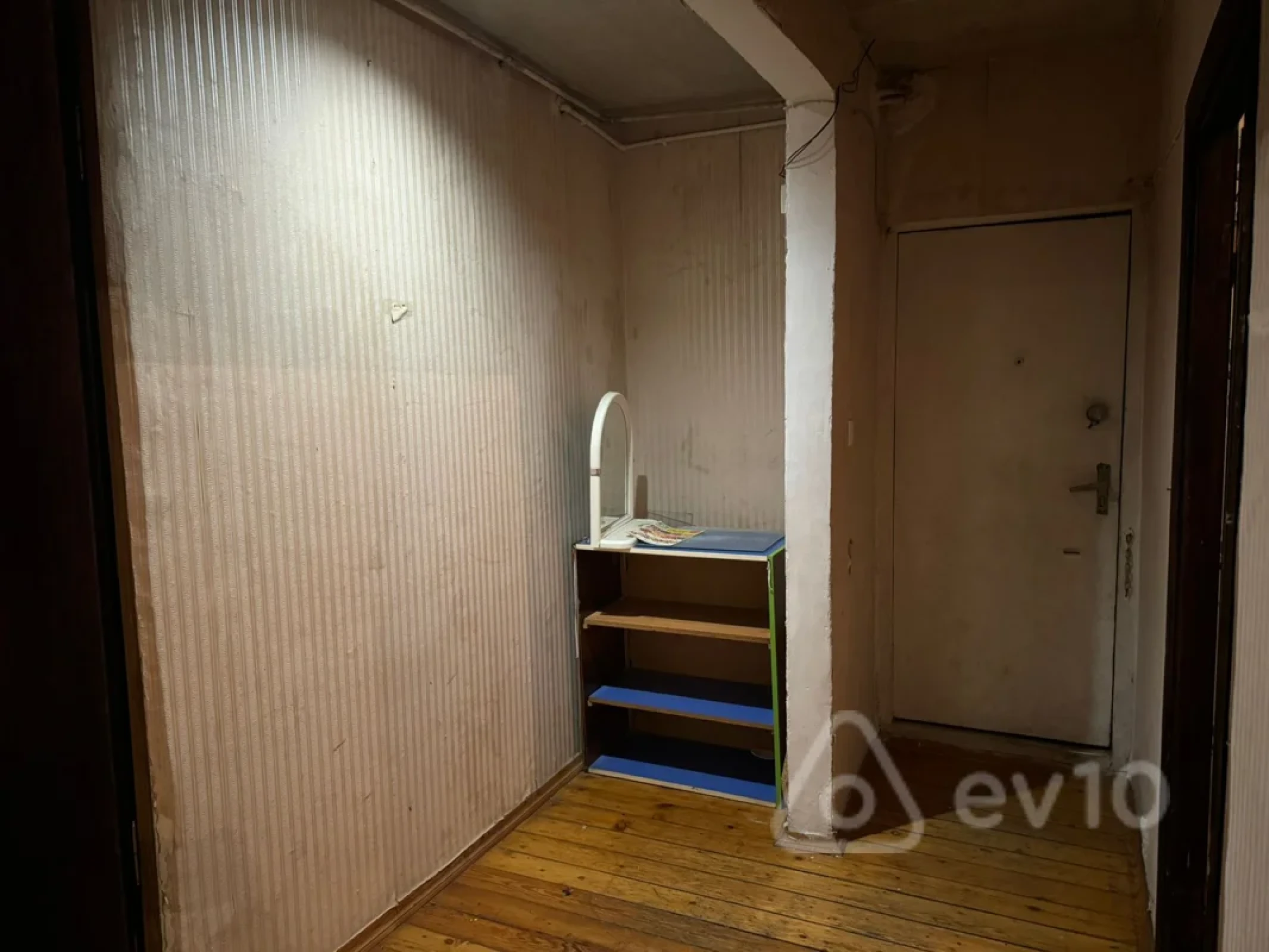 Kirayə verilir 3 otaqlı köhnə tikili 85 m²