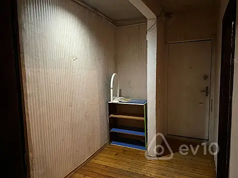 Kirayə verilir 3 otaqlı köhnə tikili 85 m²