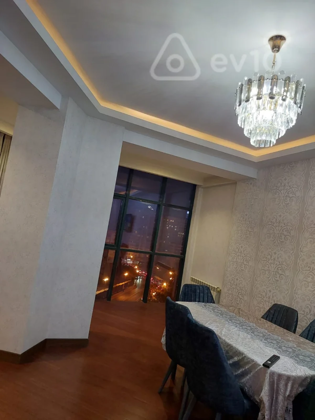 Kirayə verilir 2 otaqlı yeni tikili 113 m²