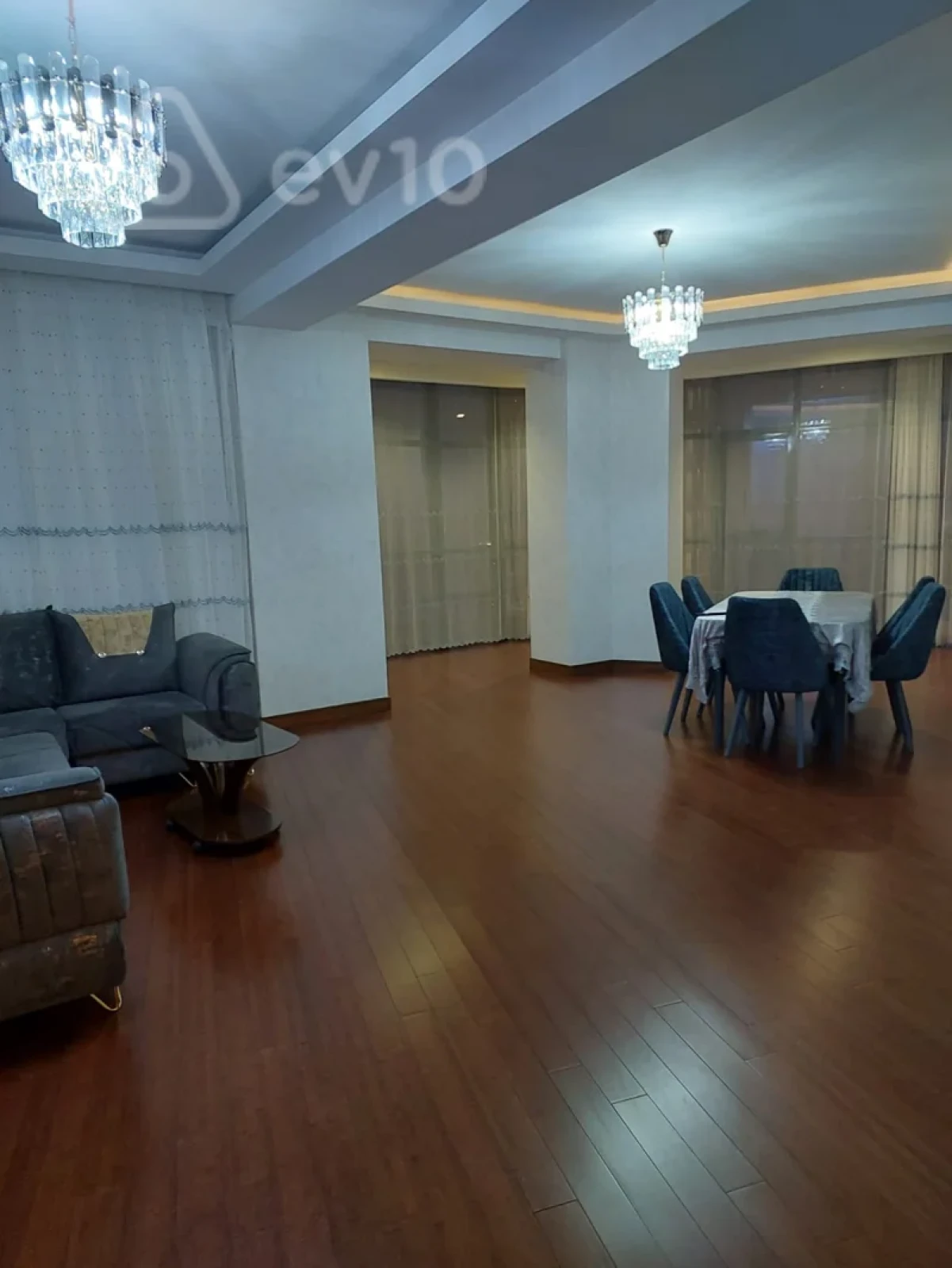 Kirayə verilir 2 otaqlı yeni tikili 113 m²
