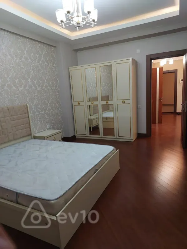 Kirayə verilir 2 otaqlı yeni tikili 113 m²