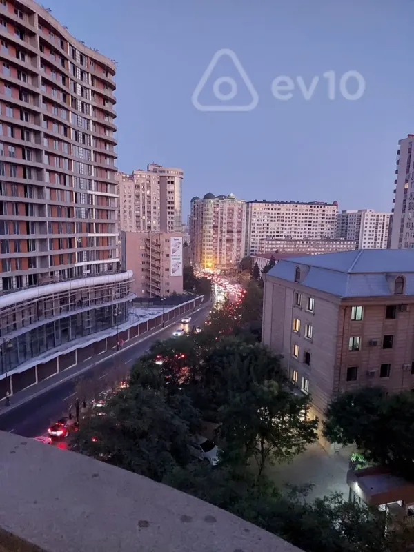 Kirayə verilir 2 otaqlı yeni tikili 113 m²