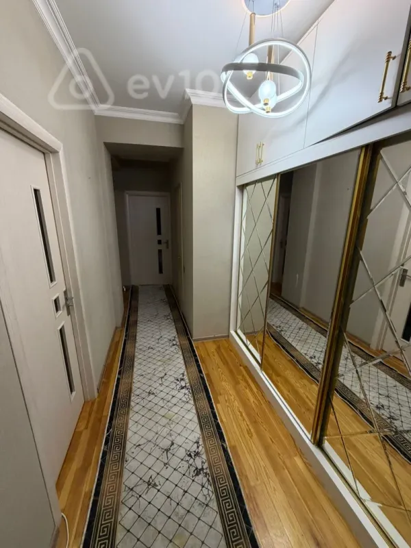 Kirayə verilir 2 otaqlı yeni tikili 55 m²