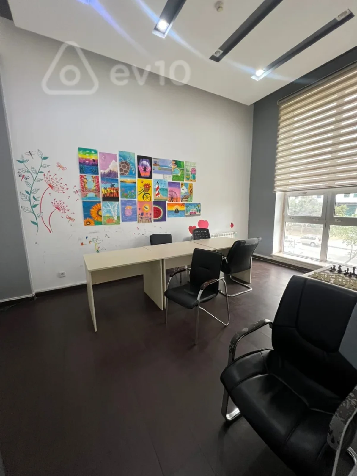 Satılır mənzil 370 m²