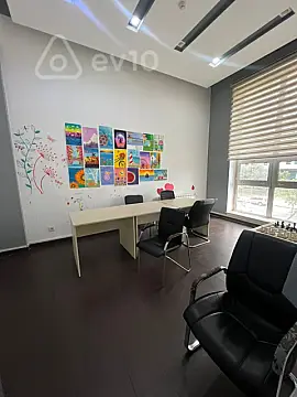 Satılır mənzil 370 m²