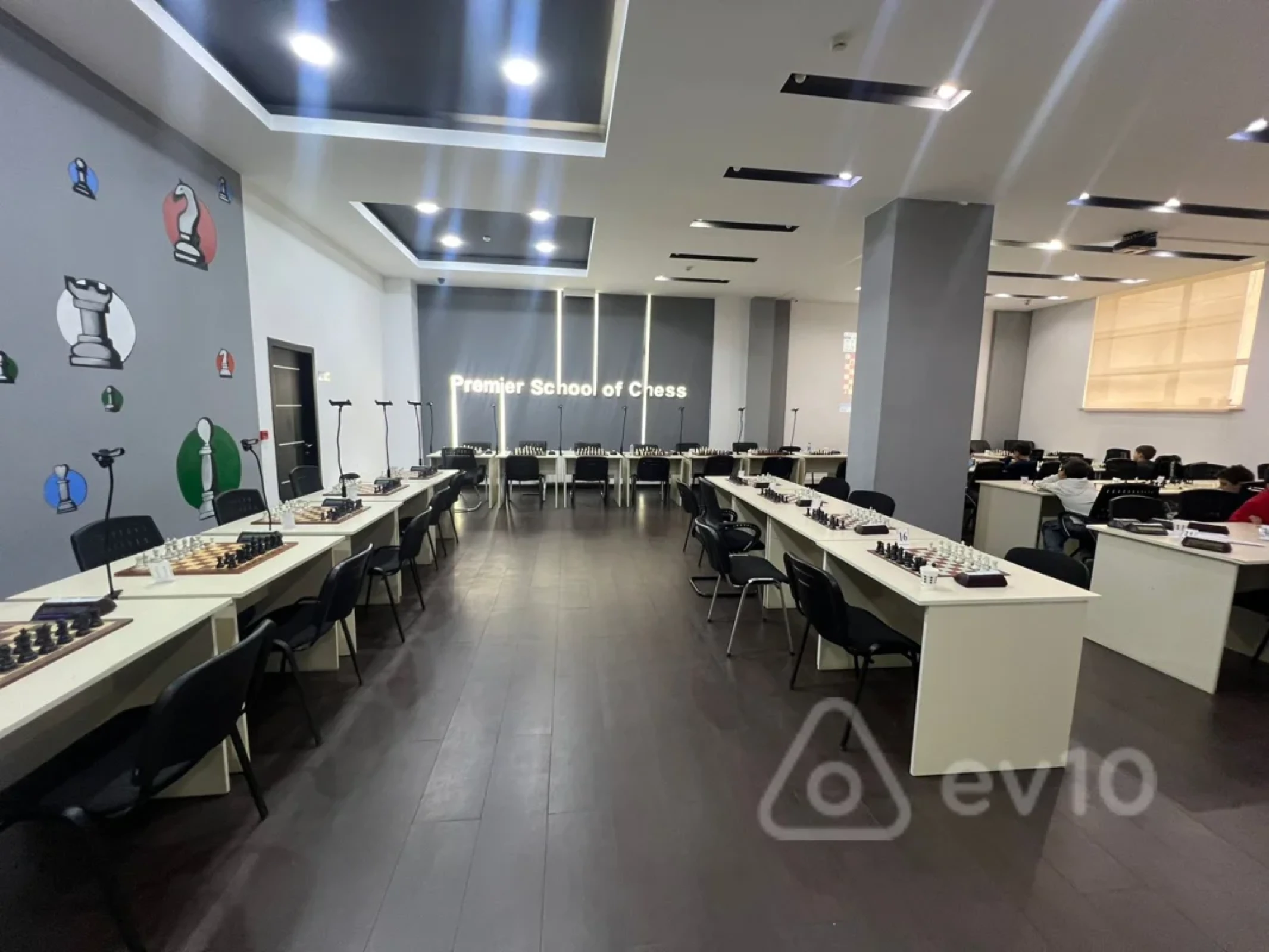 Satılır mənzil 370 m²