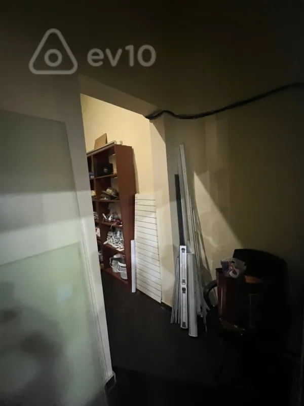 Satılır mənzil 370 m²