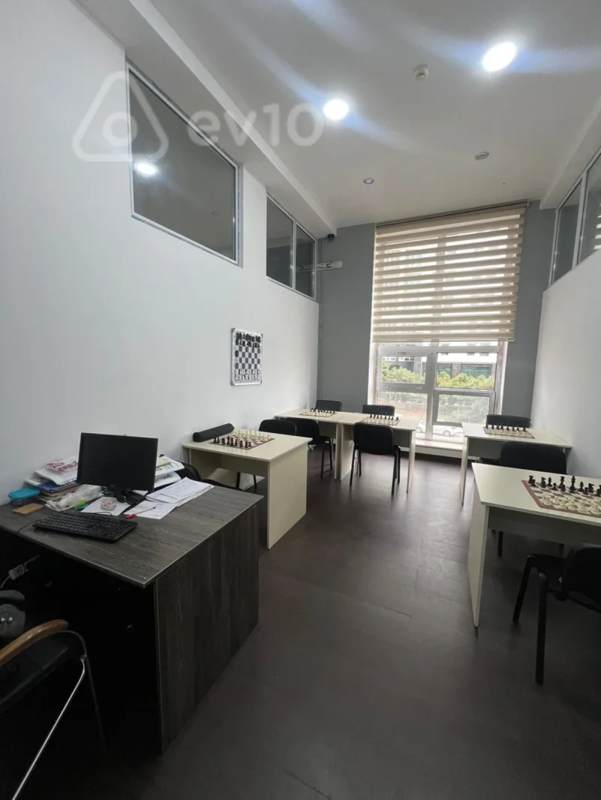 Satılır mənzil 370 m²