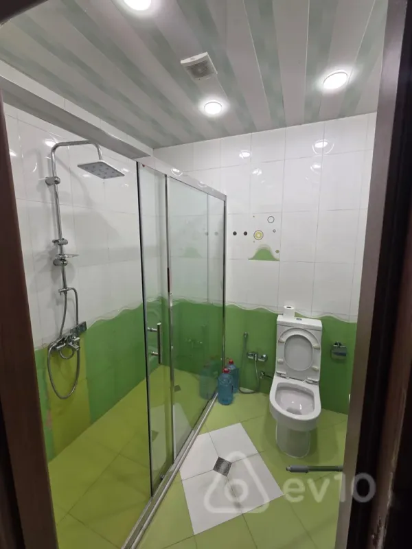 Kirayə verilir 2 otaqlı yeni tikili 60 m²