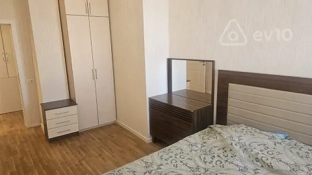 Kirayə verilir 2 otaqlı yeni tikili 65 m²