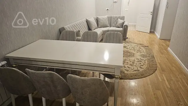 Kirayə verilir 2 otaqlı yeni tikili 65 m²