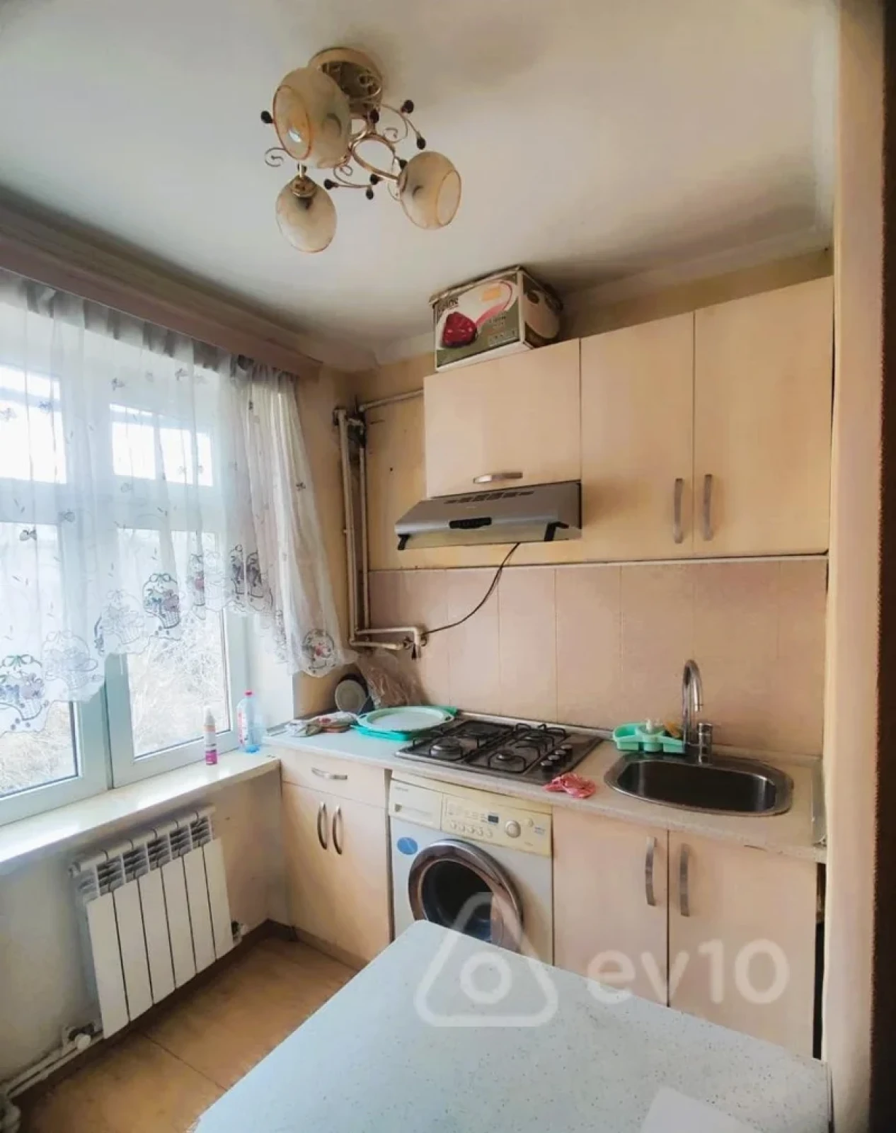 Kirayə verilir 2 otaqlı köhnə tikili 50 m²