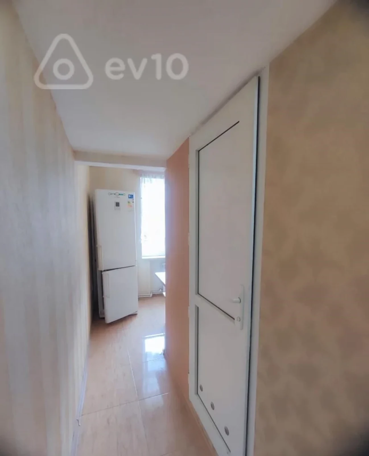 Kirayə verilir 2 otaqlı köhnə tikili 50 m²