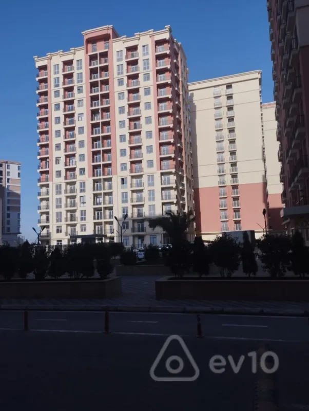 Satılır 2 otaqlı yeni tikili 80 m²