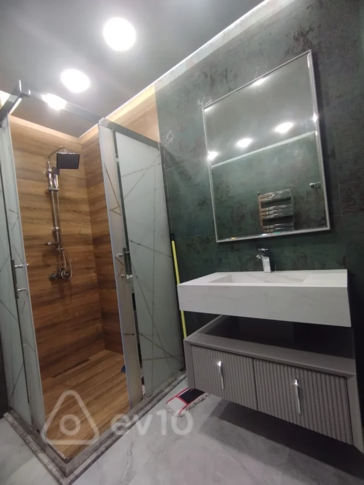 Satılır 2 otaqlı yeni tikili 80 m²