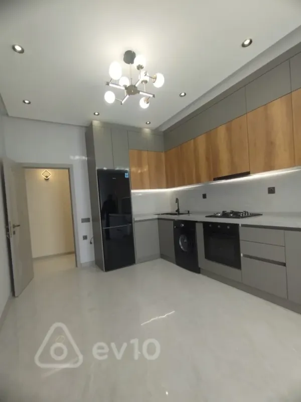 Satılır 2 otaqlı yeni tikili 80 m²
