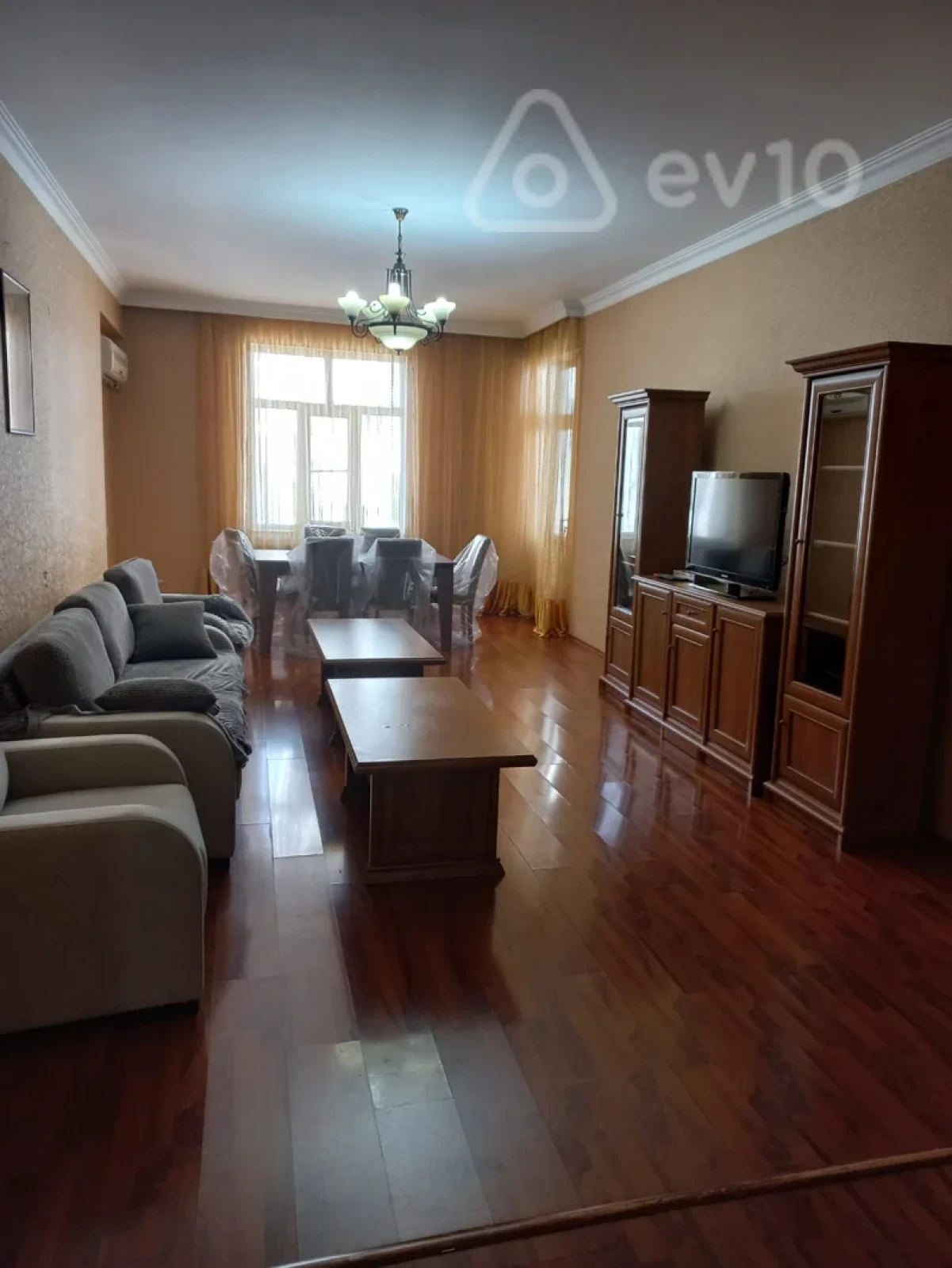 Kirayə verilir 3 otaqlı yeni tikili 135 m²