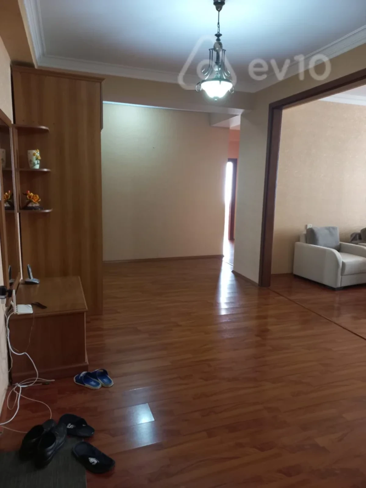 Kirayə verilir 3 otaqlı yeni tikili 135 m²